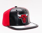 Mitchell & Ness Day One Snapback Chicago Bulls Black / White Cap