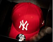 New Era 9FORTY MLB League Basic New York Yankees Strapback Scarlet / White Cap