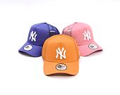 Kšiltovka New Era - MLB Essential 9FORTY Trucker - NY Yankees - Ochre / Stone